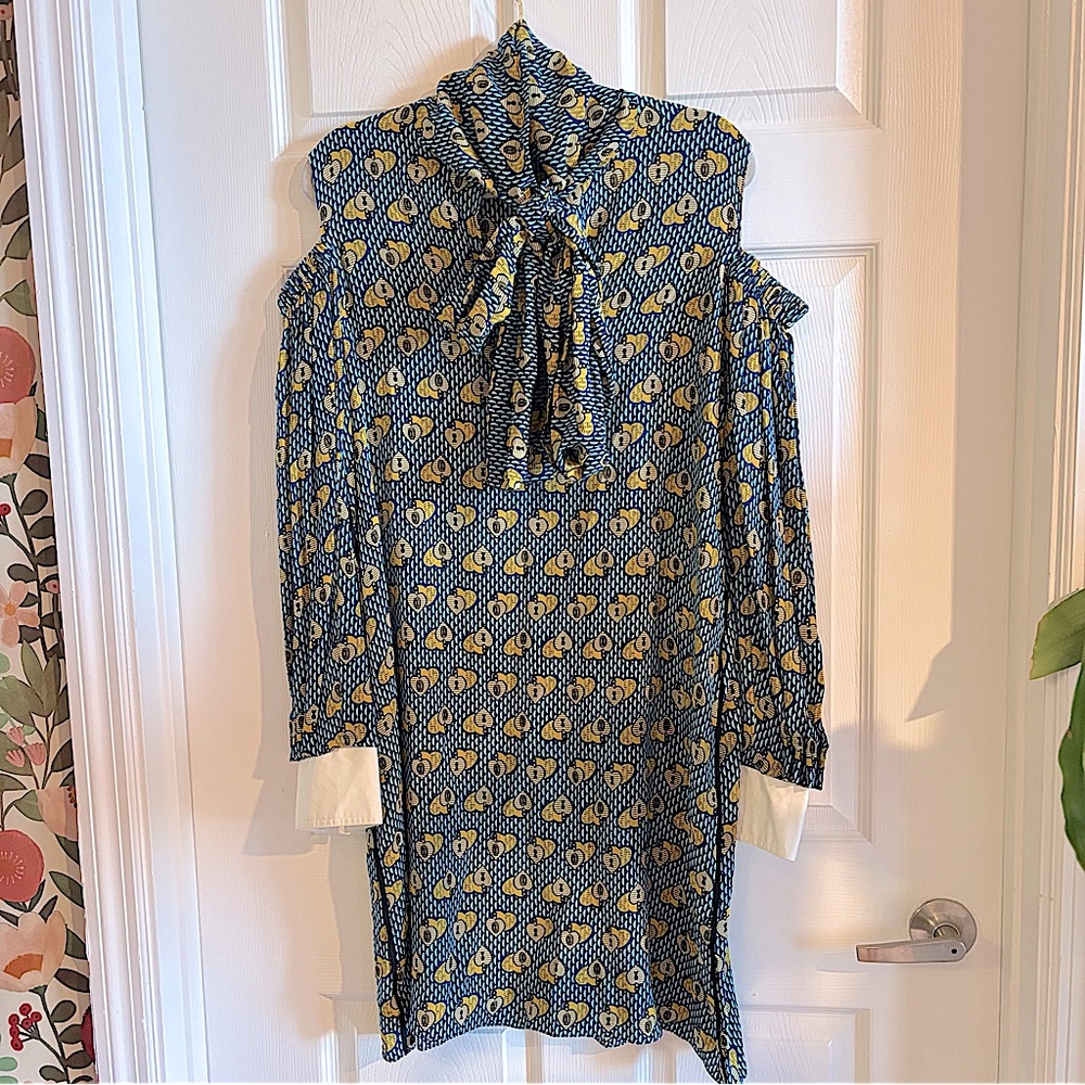 FENDI Heart Lock Silk Cold Shoulder Bow Puff Sleeve Dress Size 44/ 8 US - Picture 4 of 9